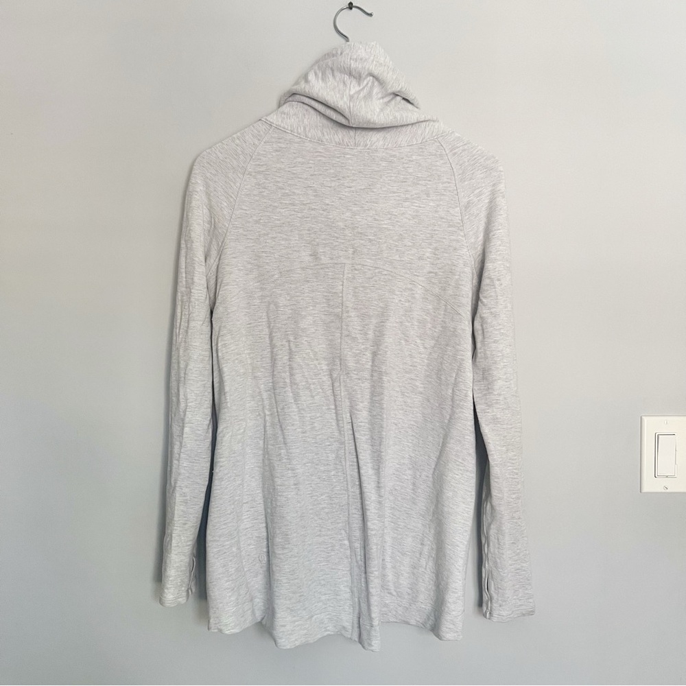 Lululemon Coast Easy Wrap Heathered Core Ultra Light Grey - Picture 3 of 8